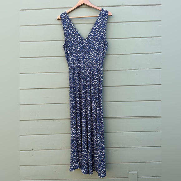 Rails M Audrina Dress Navy Ditsy Floral NWOT - Picture 7 of 12